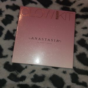 Anastasia beverly hills- Glow sugar kit